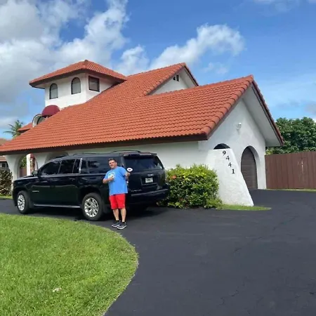 Spanish Style House - Free Parking